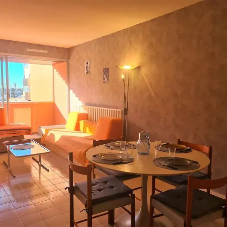 Cap D'agde, 2 Pieces, 4 Personnes - Fr-1-249-381 *